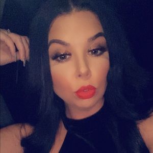 Meet your Posher, Caitlin